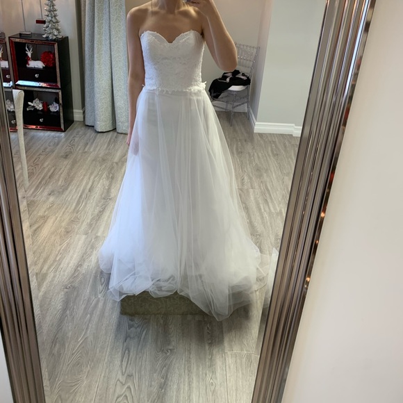 Brand New! Wedding Dress - Picture 14 of 14
